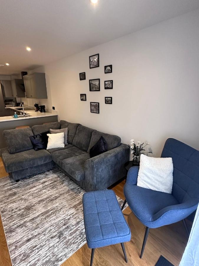 Вилла Beautiful House On The River Itchen Винчестер Экстерьер фото